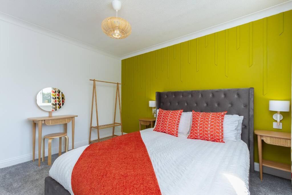 Avella By The Park Holiday home Lytham St Annes